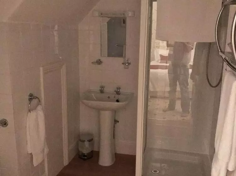 Пансион Lorna Doone House