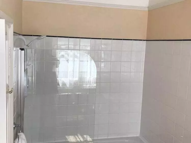 Пансион Lorna Doone House