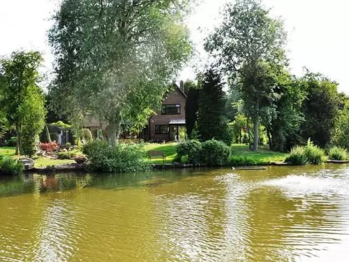 The Willows Bed & Breakfast - Guest House