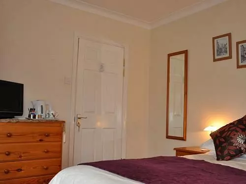 The Willows Bed & Breakfast - Guest House