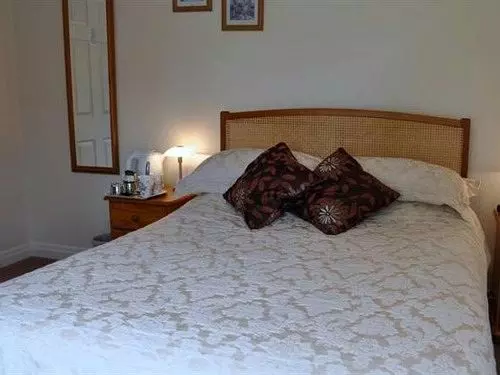 The Willows Bed & Breakfast - Guest House