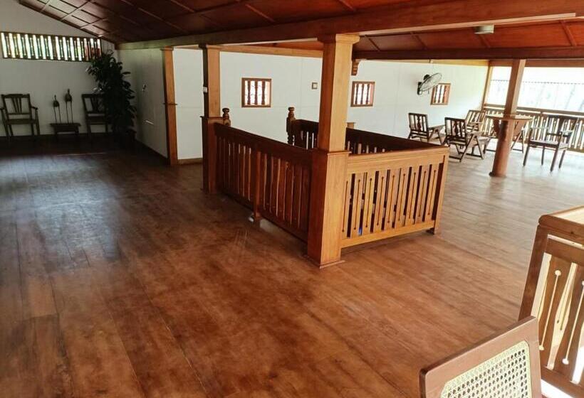 ホテル Kalappura Farm House Heritage