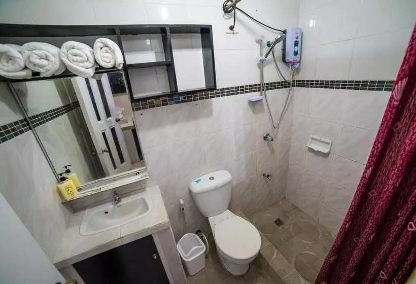 Majatalo Axon Cozy Modern House Near Walking Street