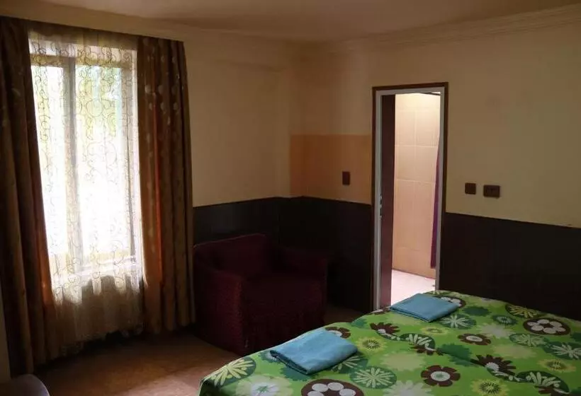 پانسیون Guesthouse In Batumi 97