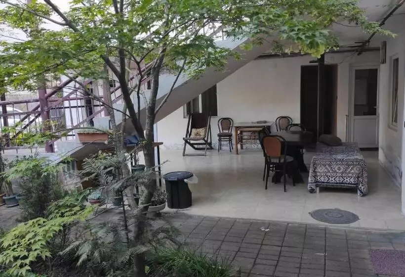 پانسیون Guesthouse In Batumi 97