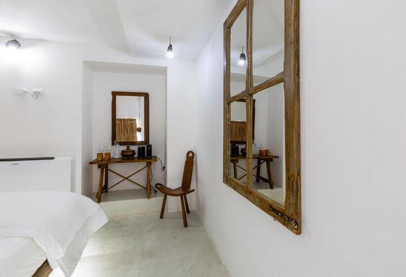 Bed and Breakfast Crobi Museum And Suites