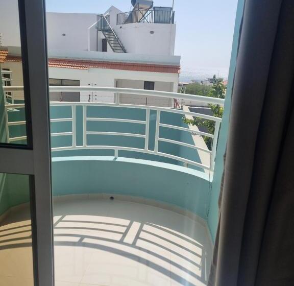 تختخواب و صبحانه Praia Guest House