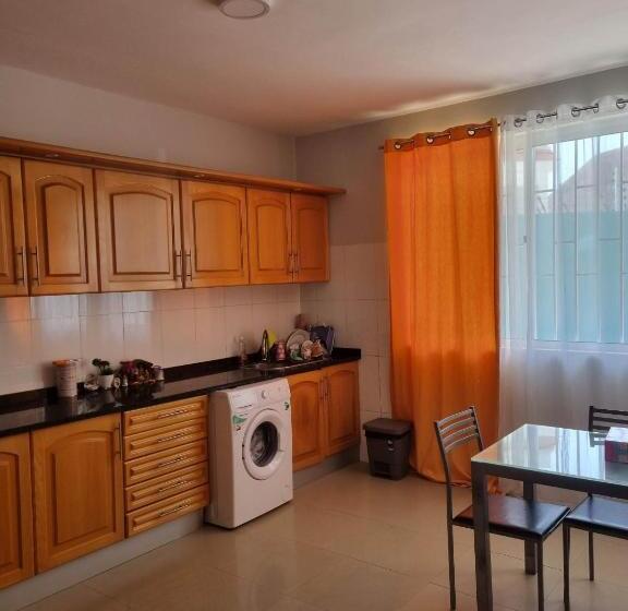 تختخواب و صبحانه Praia Guest House