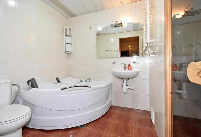 هتل Amigos Guest House