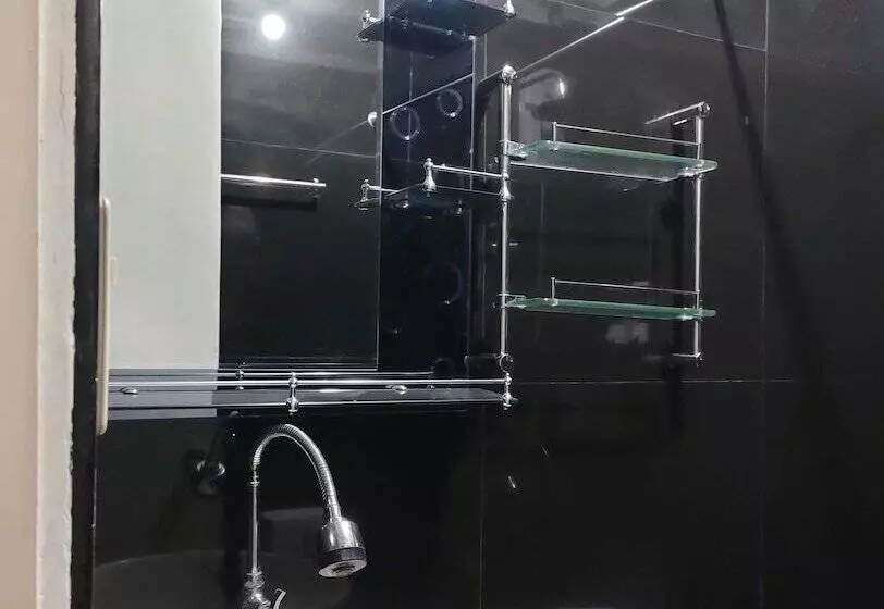 هتل King Rapid Rise