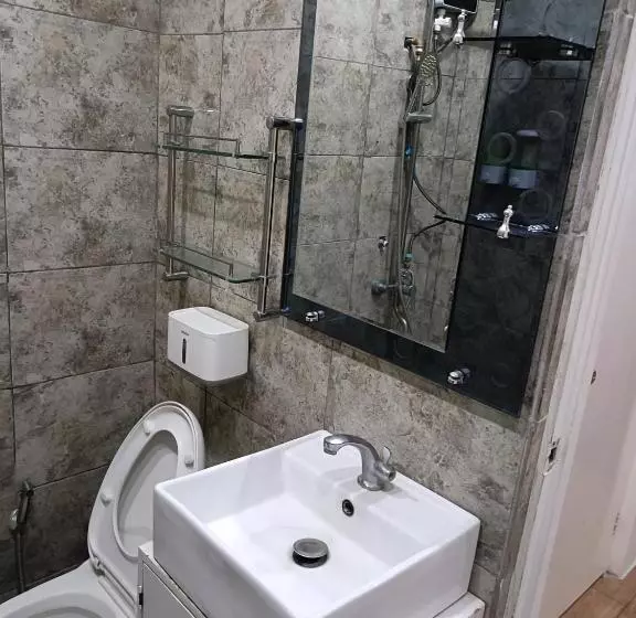 هتل King Rapid Rise