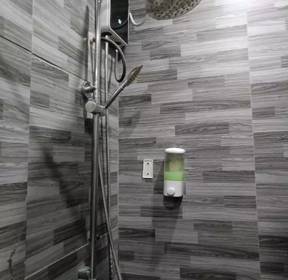 هتل King Rapid Rise