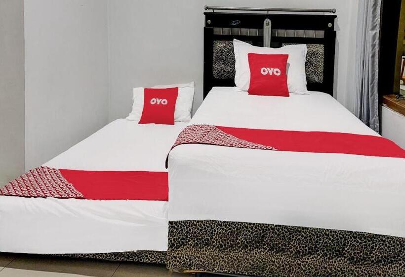 酒店 Oyo 92065 Kos Flobamor