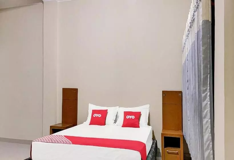 ホテル Oyo 92065 Kos Flobamor