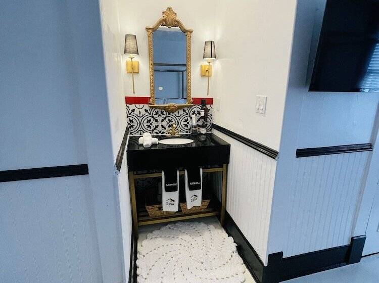 Prestige Collection, Hotel Boutique