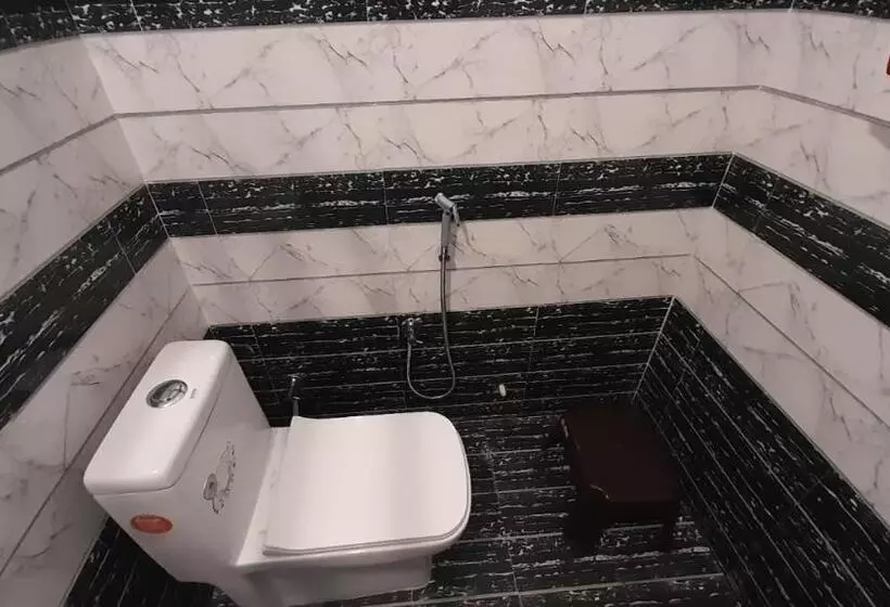 ホテル Sunstays Oppsite Bus Stand