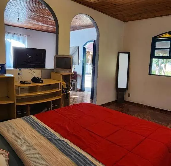 Majatalo Hospedaria E Camping Quintal Do Mundo