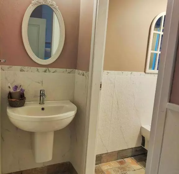 تختخواب و صبحانه Lecco Lake