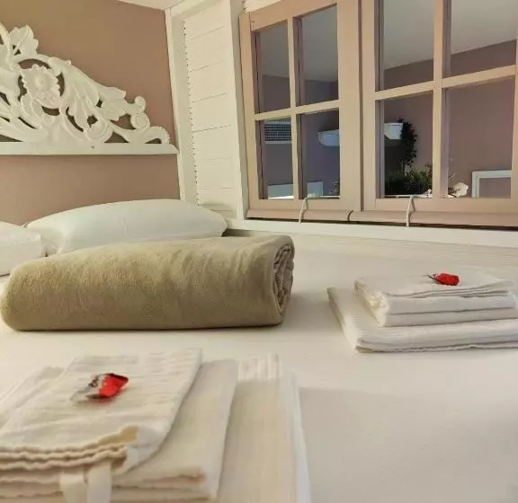 تختخواب و صبحانه Lecco Lake