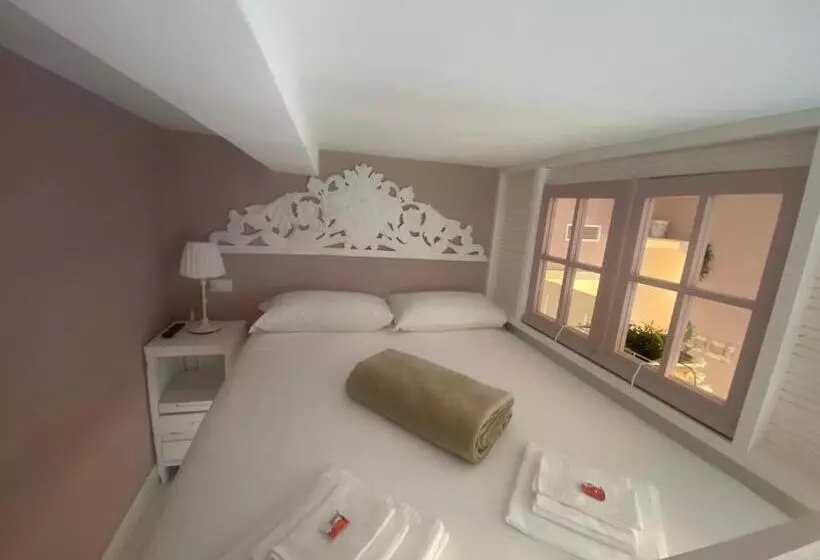 تختخواب و صبحانه Lecco Lake