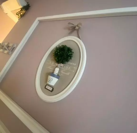 تختخواب و صبحانه Lecco Lake