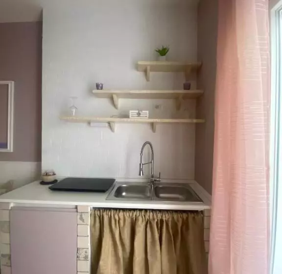 تختخواب و صبحانه Lecco Lake