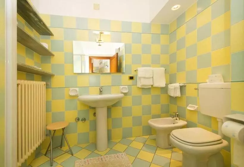 Hotelli Albergo Ponte Di Nava