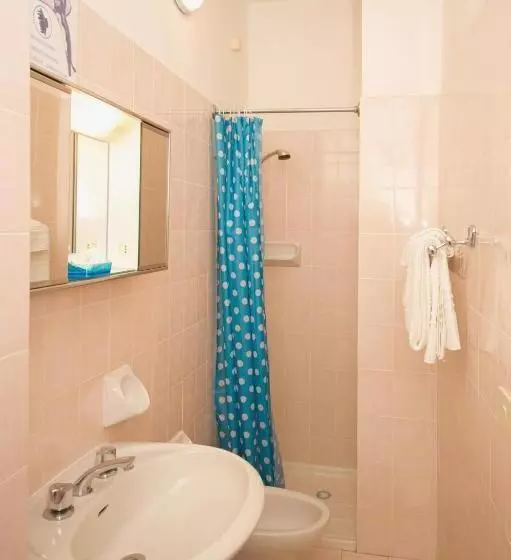 Hotelli Albergo Ponte Di Nava
