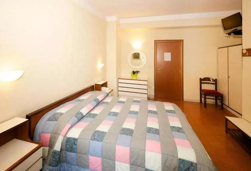 Hotelli Albergo Ponte Di Nava