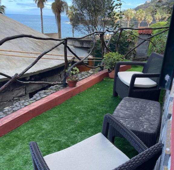 فندق Baia Seixal Oceanfront