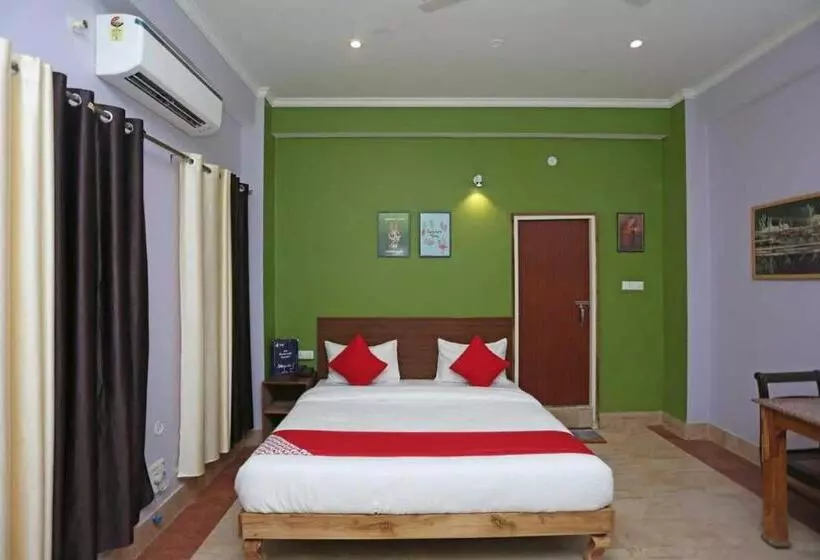 Hotelli Collection O 82983 Shiv Shakti Resort