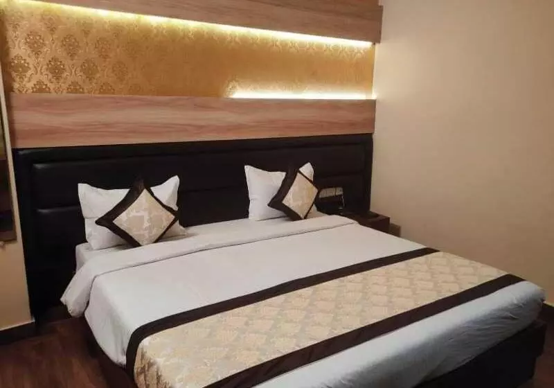 Hotelli Collection O 82983 Shiv Shakti Resort