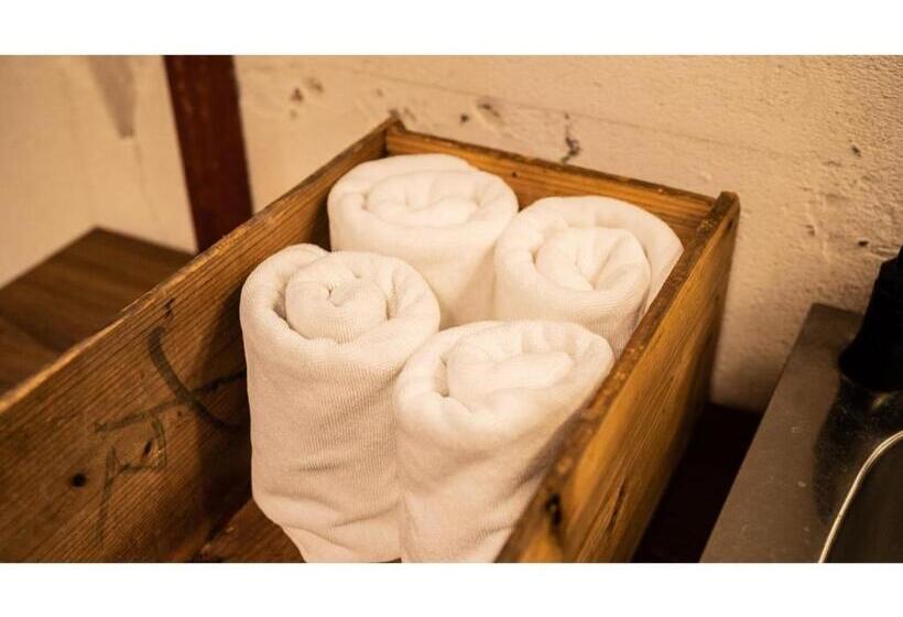 בית מלון כפרי Fan! Aburatsu Sports Bar & Hostel  Vacation Stay 78451v