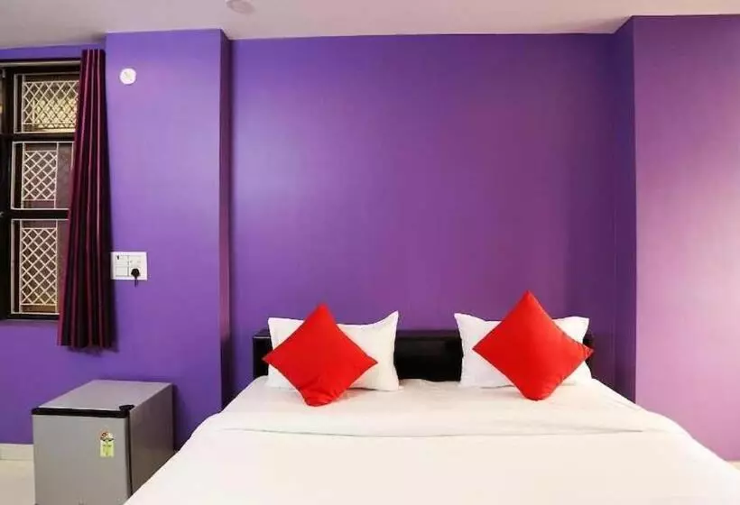 Hotelli Flagship Hotal Pleasant Inn Near Jahangirpuri Metro Station