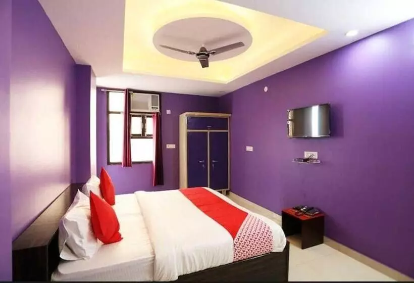 Hotelli Flagship Hotal Pleasant Inn Near Jahangirpuri Metro Station