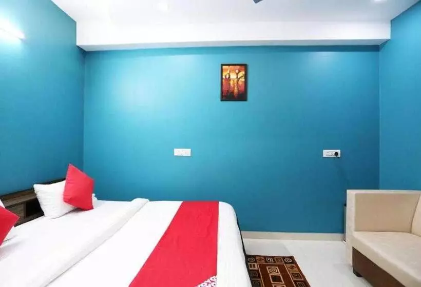 Hotelli Flagship Hotal Pleasant Inn Near Jahangirpuri Metro Station