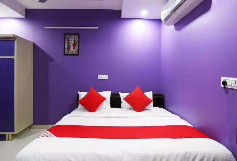Hotelli Flagship Hotal Pleasant Inn Near Jahangirpuri Metro Station