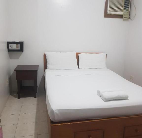 Platinum Hotel By Bluebookers