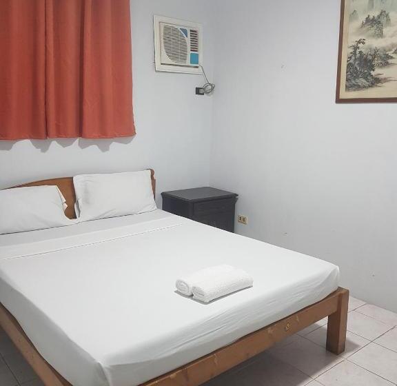 Platinum Hotel By Bluebookers