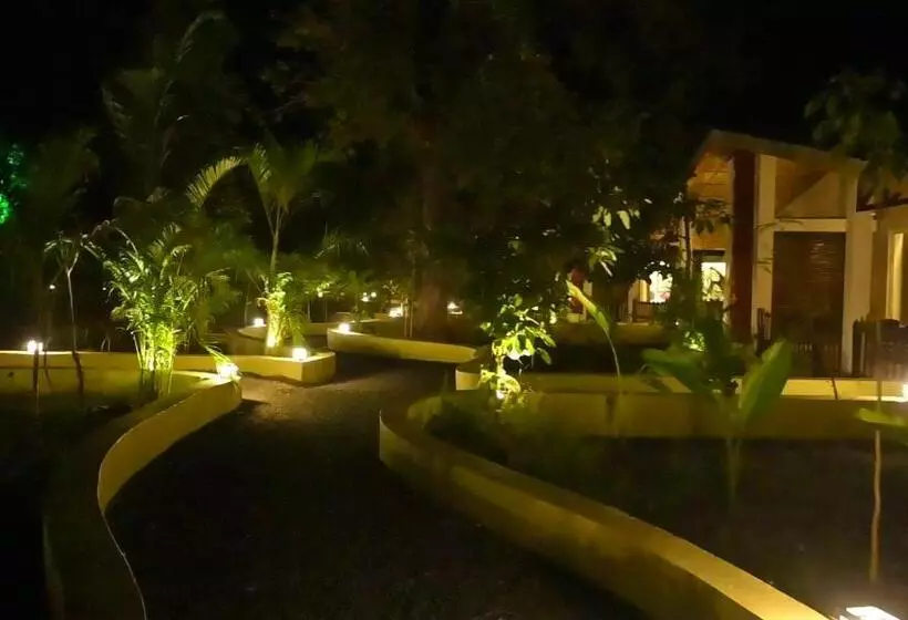 ホテル The Infinity Pench Resort
