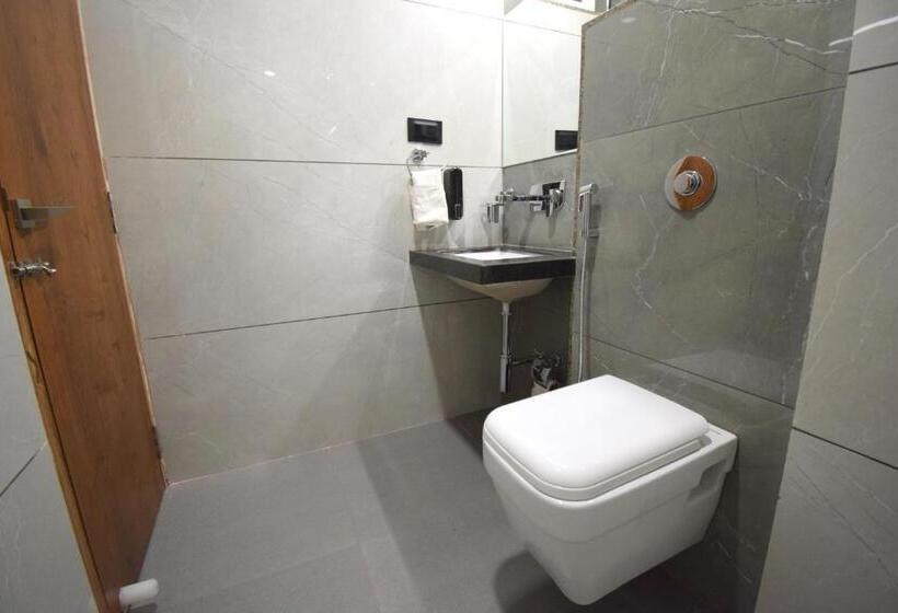 The Sky Imperial Hotel Sugam 10 Meters From Shrinathji Temple