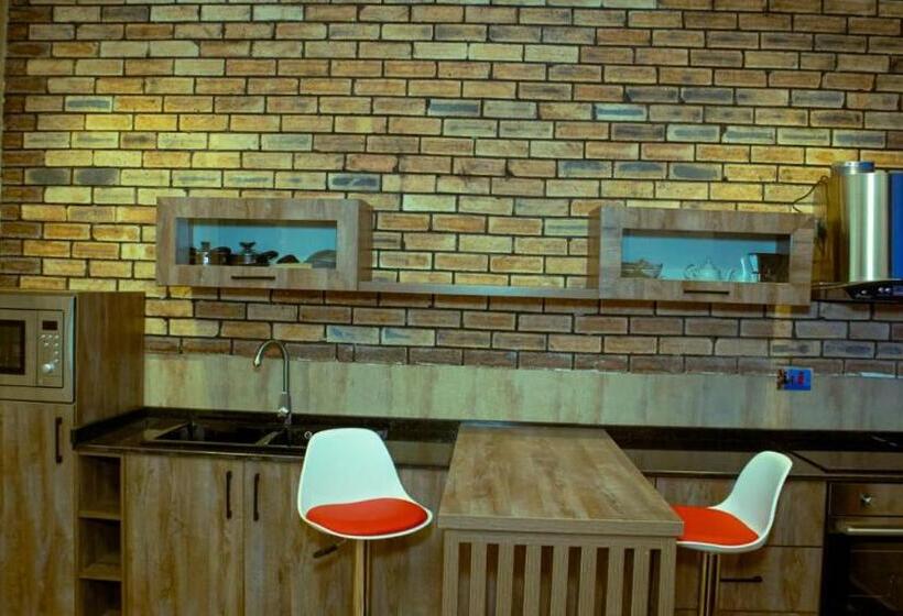 هتل Tn Max Luxury Home