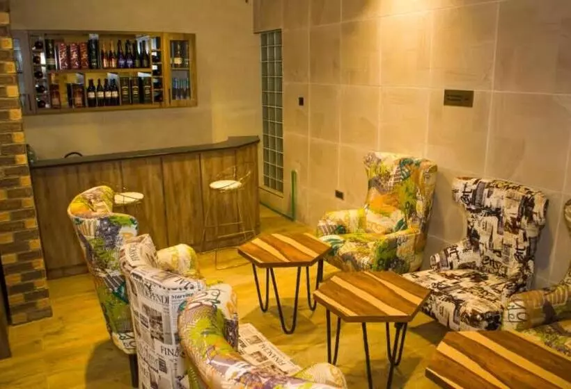 هتل Tn Max Luxury Home