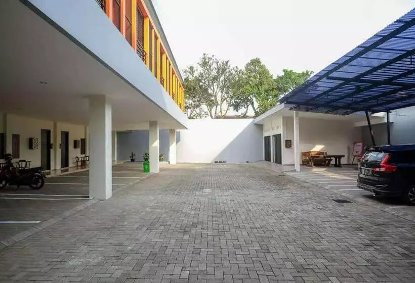 ホテル Urbanview Sumampir Anugrah Purwokerto By Reddoorz