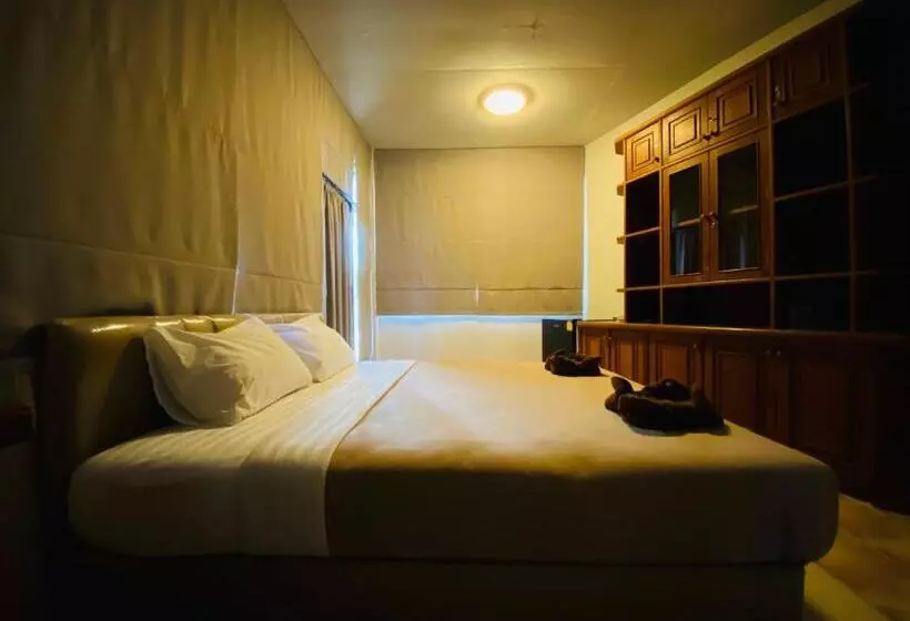 Orchard House Resort