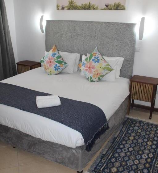 הוסטל Wharf Side Inn