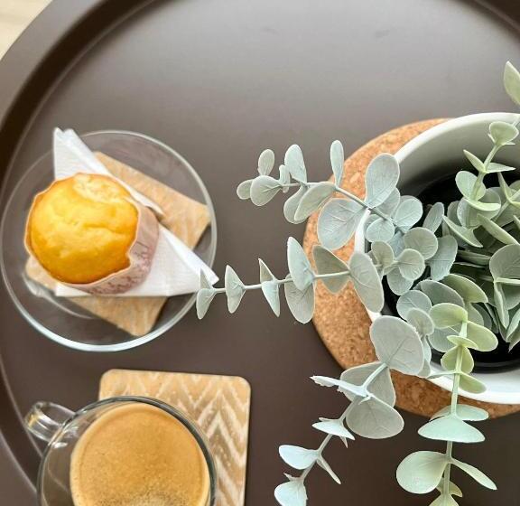 تختخواب و صبحانه Galagana Charm House