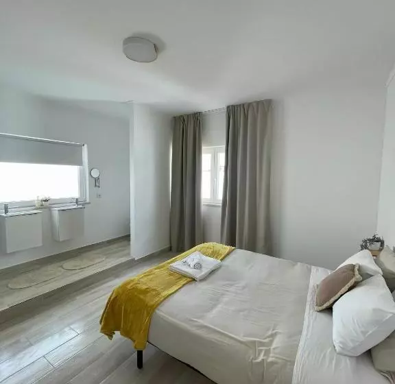 ベッドアンドブレックファースト Galagana Charm House