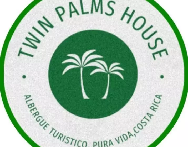 ベッドアンドブレックファースト Twin Palms Lodge
