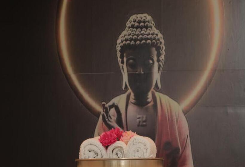 Hotel 360 South, Khandala